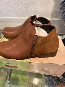 Naot Helm leather ankle boots (Maple brown) size 37
